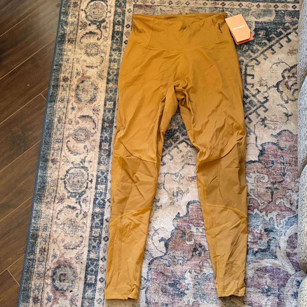 Wondery Women’s Rust Leggings